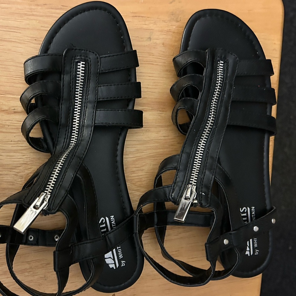 White Mountain Black Sandals  Size 7 1/2